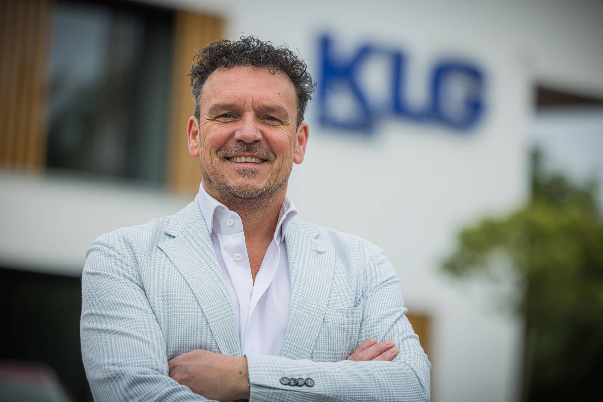 klg190526-2904